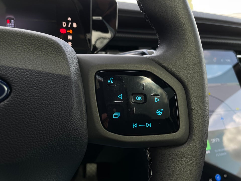 Ford Explorer 84 Premium Extended Range AWD 5d