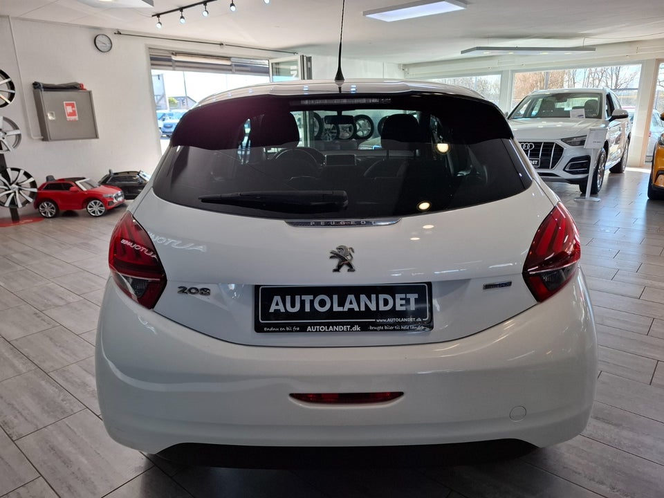 Peugeot 208 1,6 BlueHDi 100 Chili Sky 5d