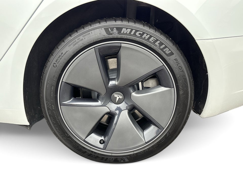 Tesla Model 3 RWD 4d