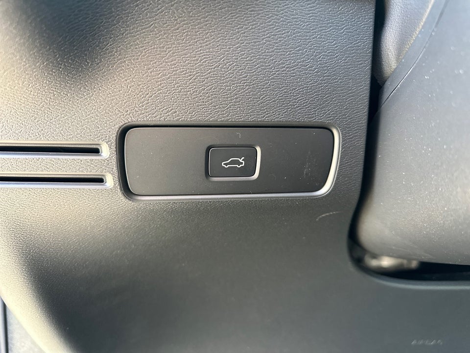 Volvo EX40 Extended Range Black Edition 5d