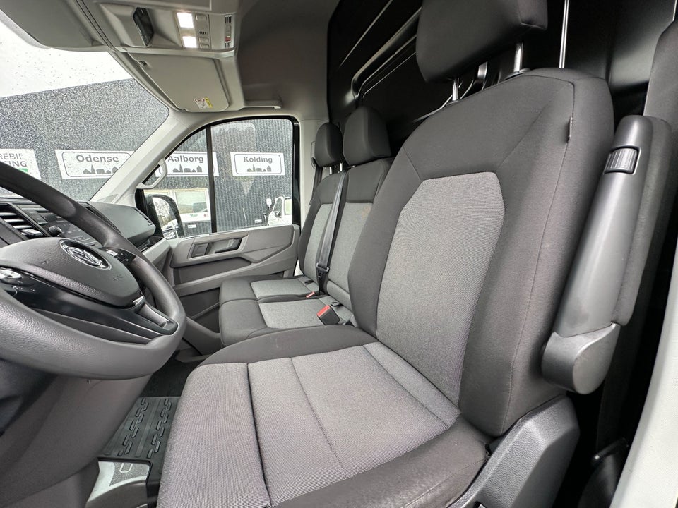 VW Crafter 35 2,0 TDi 177 Kassevogn L3H2 aut.