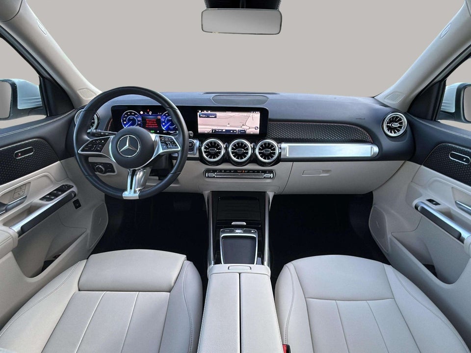 Mercedes EQB300 Progressive 4Matic 5d