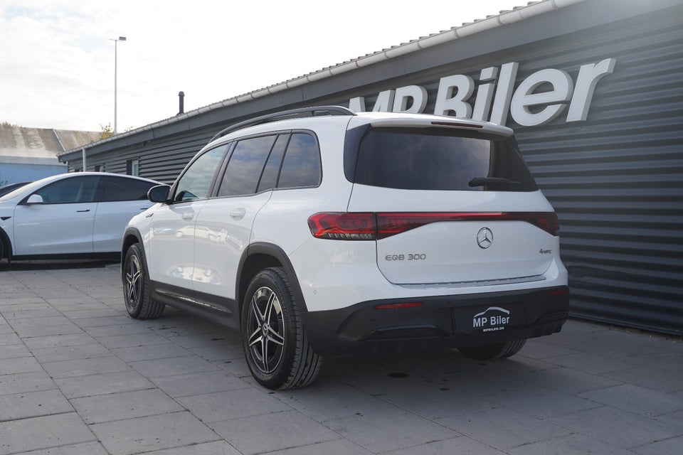 Mercedes EQB300 AMG Line 4Matic 5d