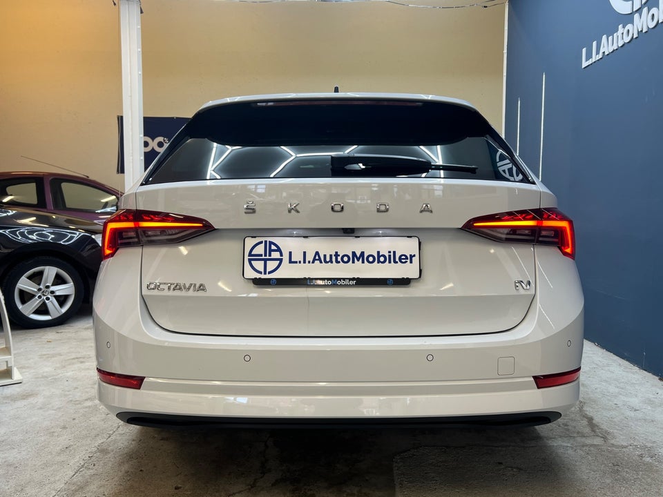 Skoda Octavia 1,4 TSi iV Plus Combi DSG 5d