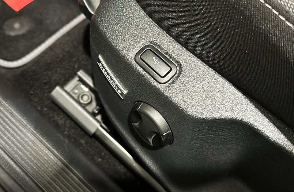 VW Golf VII 1,5 TSi 150 Highline Variant DSG 5d