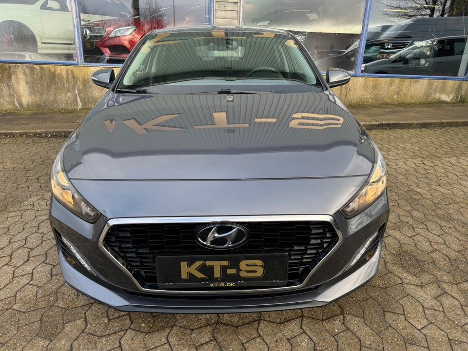 Hyundai i30 1,4 T-GDi Trend Fastback DCT 5d