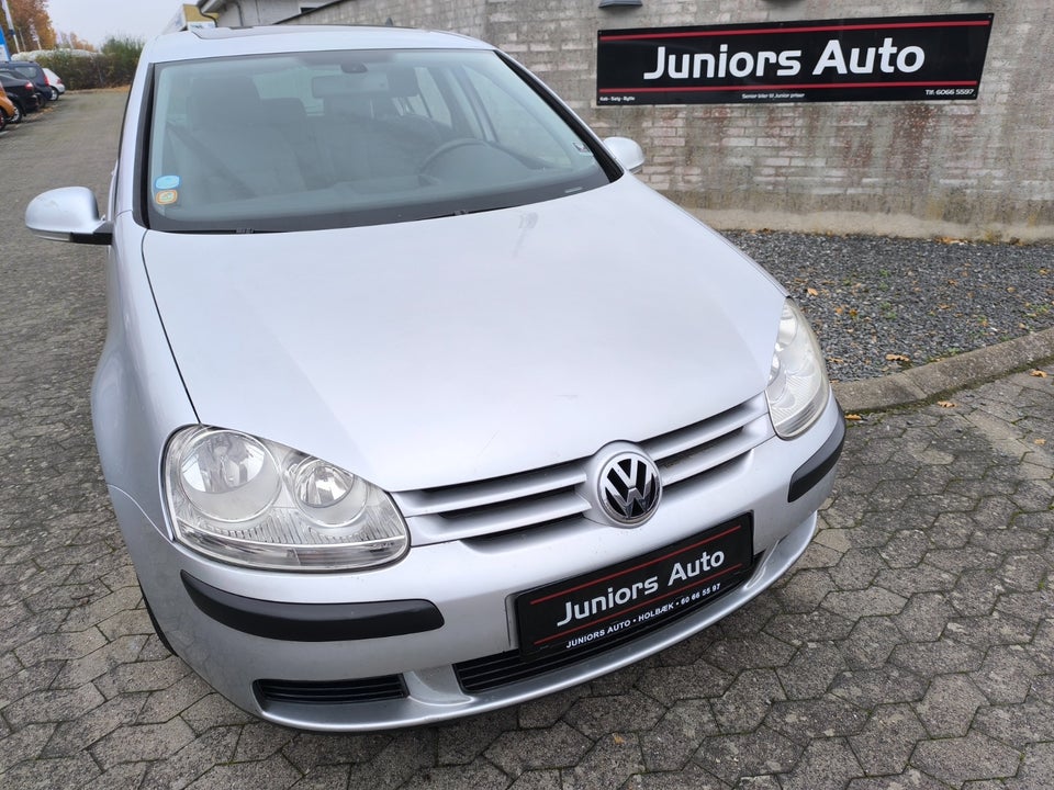 VW Golf V 1,6 FSi Comfortline aut. 5d