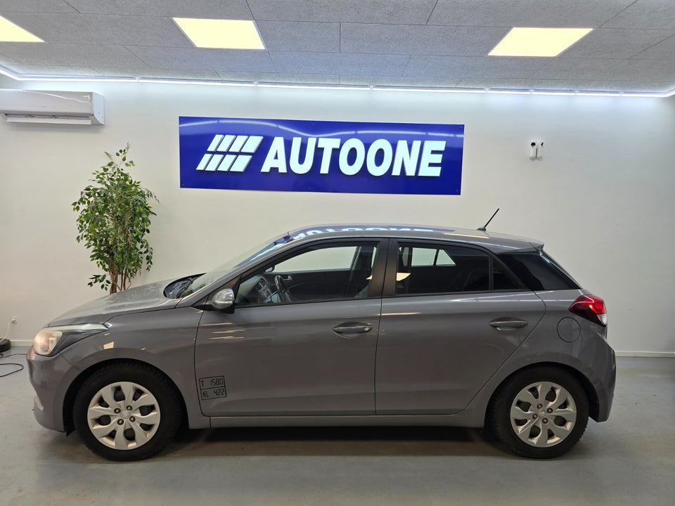 Hyundai i20 1,25 Trend Van 5d