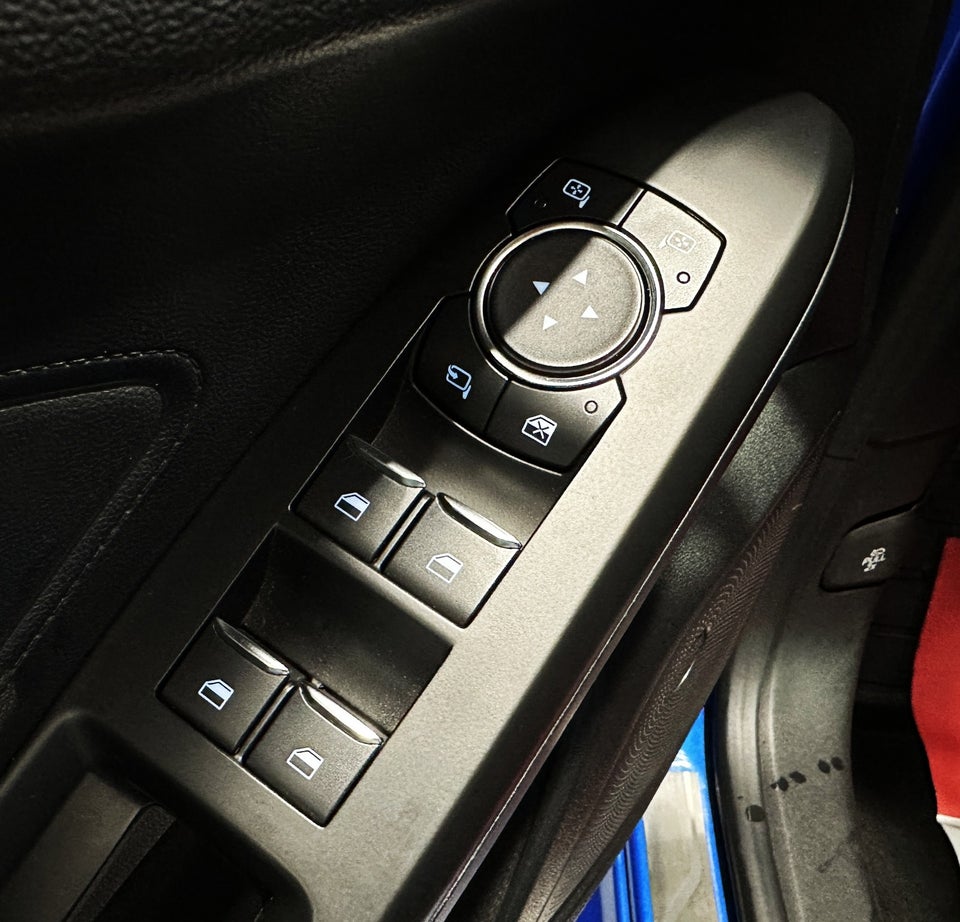 Ford Focus 1,0 EcoBoost ST-Line 5d