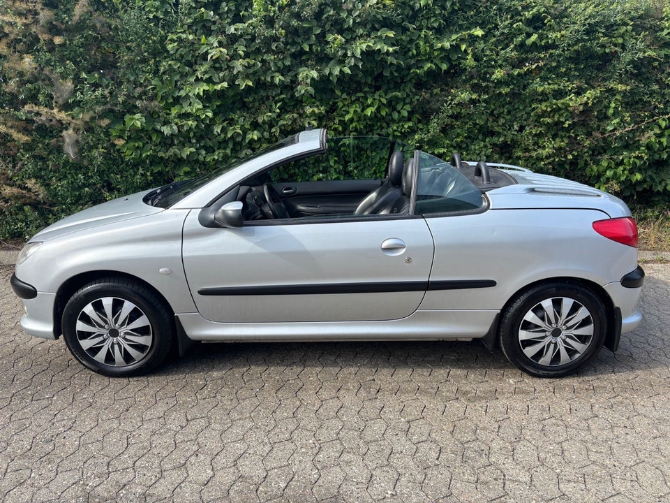 Peugeot 206 2,0 16V CC 2d