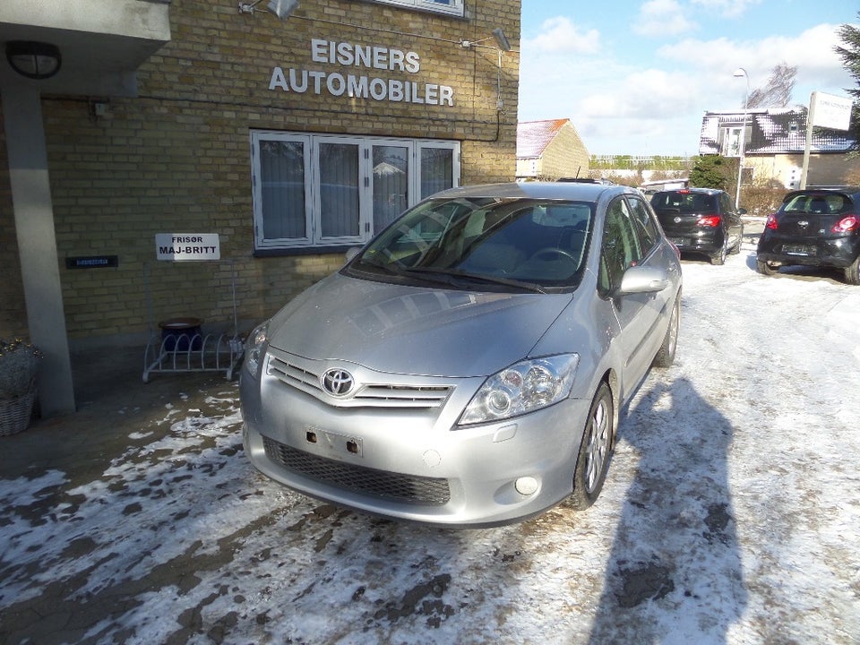 Toyota Auris 1,6 T2 5d