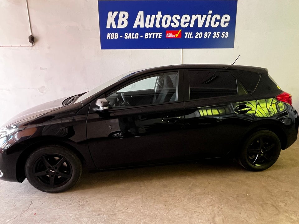 Toyota Auris 1,6 T2 5d