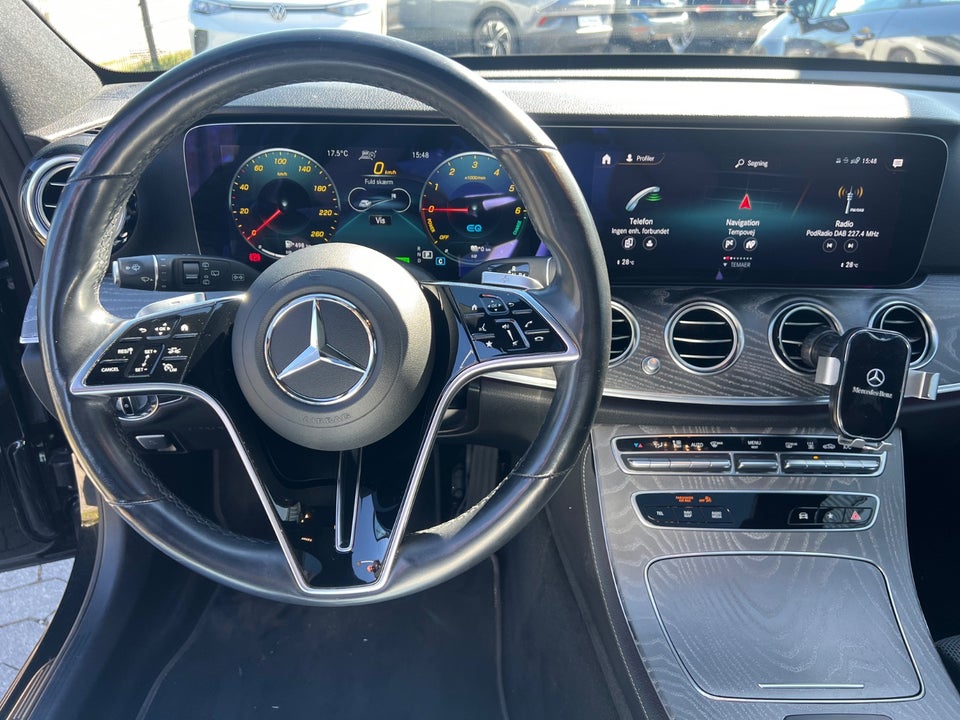 Mercedes E300 de 2,0 AMG Line Night Edition stc. aut. 5d