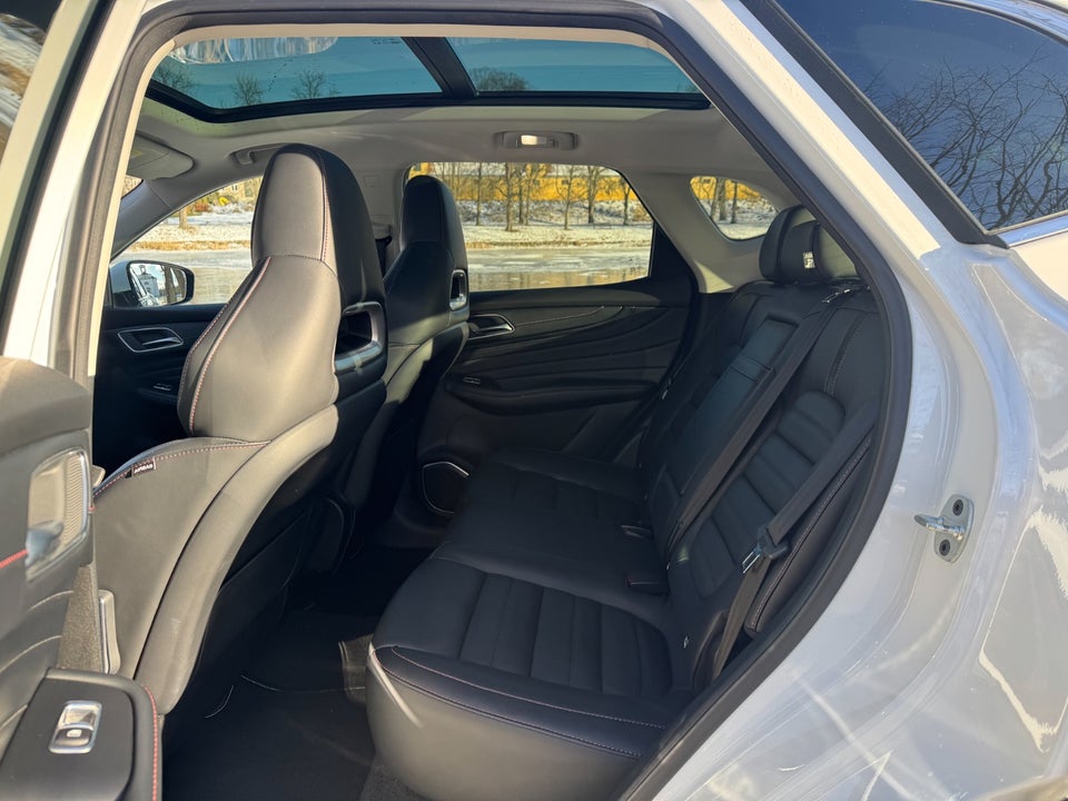 MG EHS 1,5 PHEV Luxury 5d