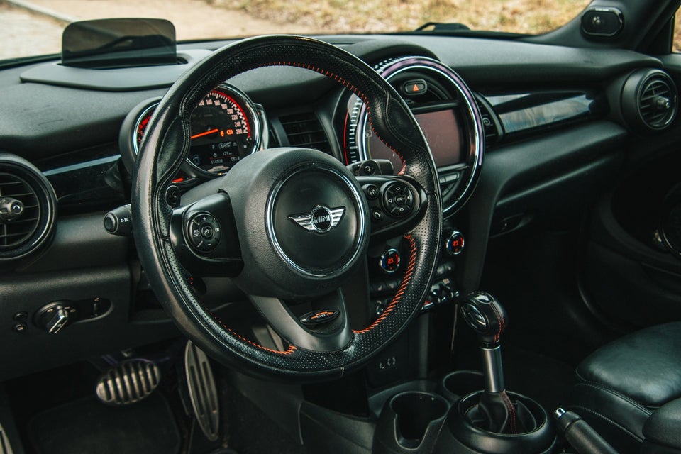 MINI Cooper S 2,0 JC Works Cabriolet aut. 2d