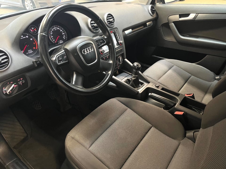 Audi A3 1,4 TFSi Attraction Sportback 5d