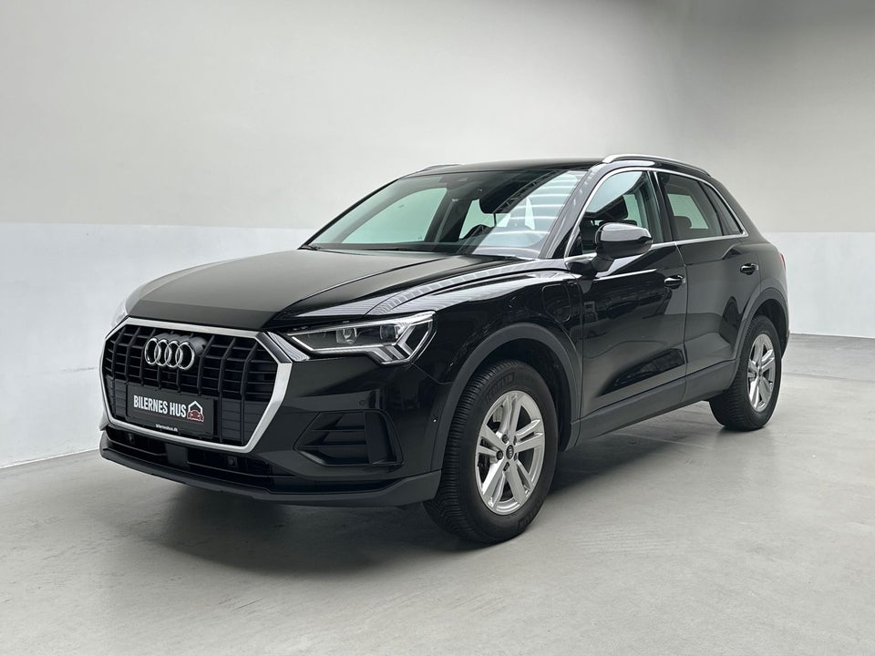 Audi Q3 45 TFSi e Attitude+ S-tr. 5d