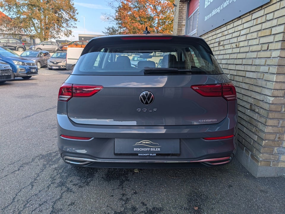 VW Golf VIII 1,4 GTE DSG 5d