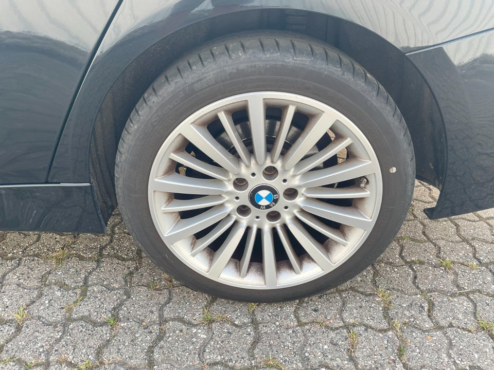 BMW 320i 2,0 Touring aut. 5d