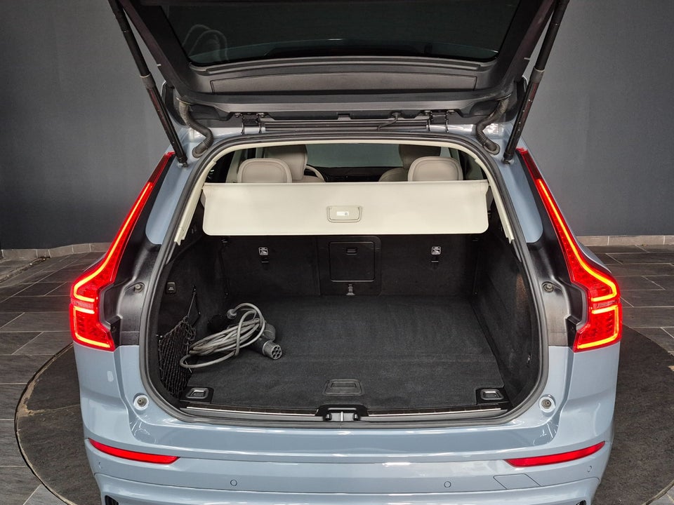 Volvo XC60 2,0 T6 ReCharge Plus Dark aut. AWD 5d