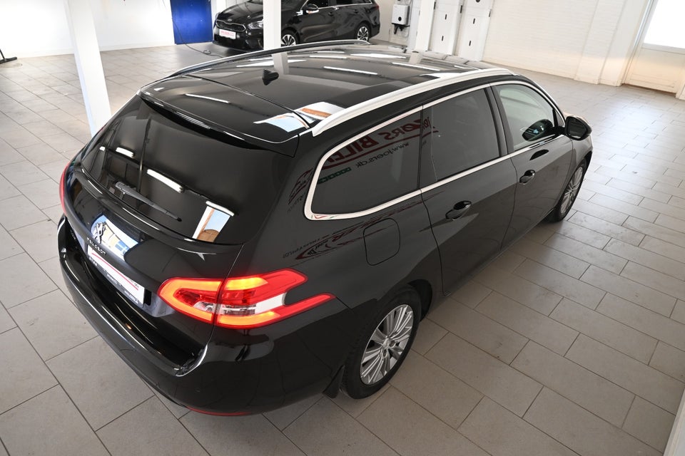 Peugeot 308 1,5 BlueHDi 130 Allure Grand SW 5d