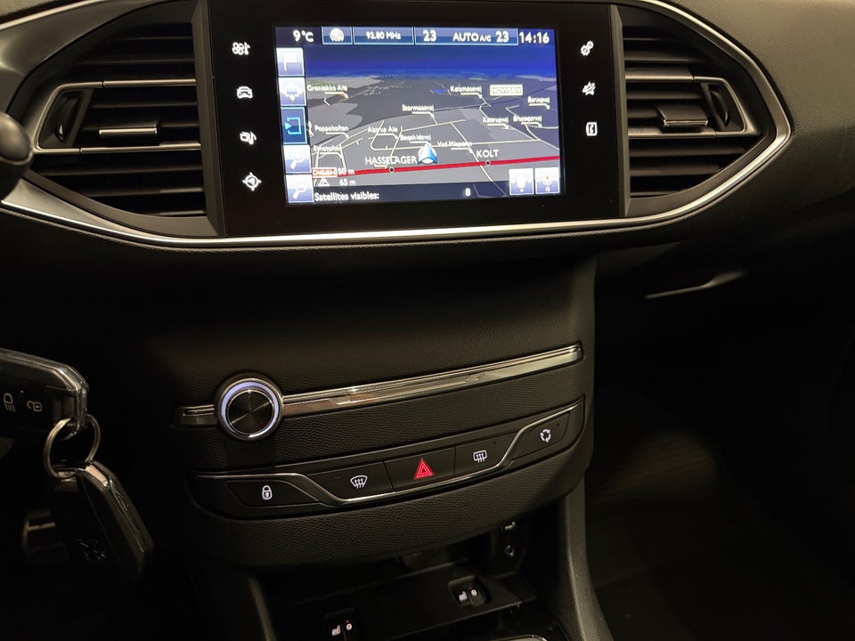 Peugeot 308 1,6 BlueHDi 120 Style Sky SW 5d