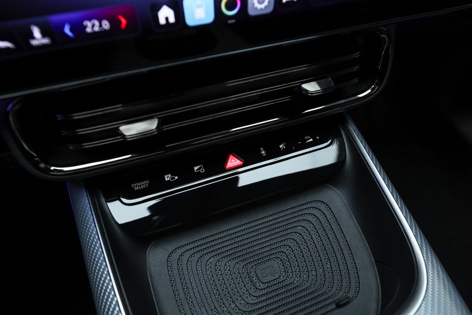 Mercedes CLA250+ EQ AMG Advance Plus 4d