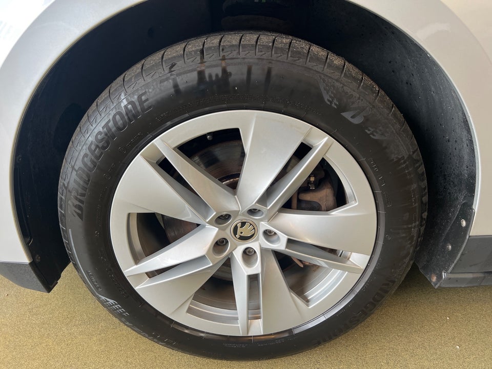 Skoda Enyaq 80 iV Loft 5d