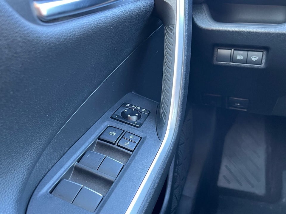 Toyota RAV4 2,0 T3 Comfort e-CVT 5d