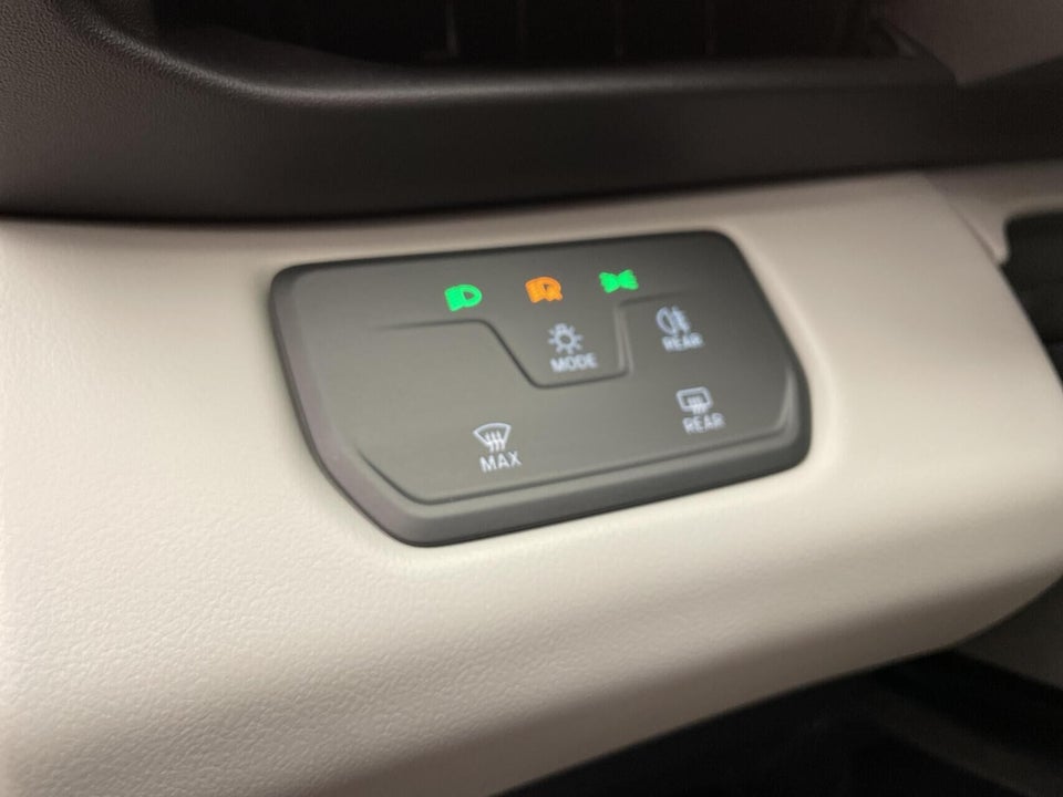 Ford Capri 82 Select Extended Range 5d