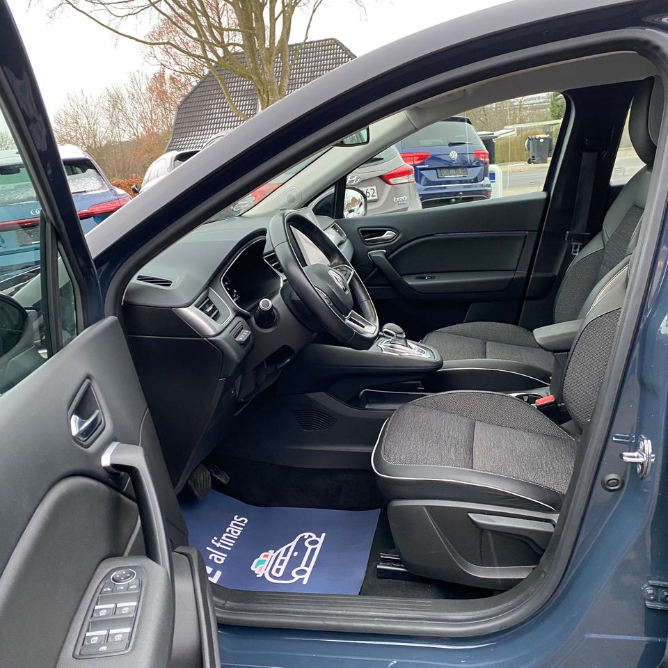 Renault Captur 1,6 E-Tech Intens 5d