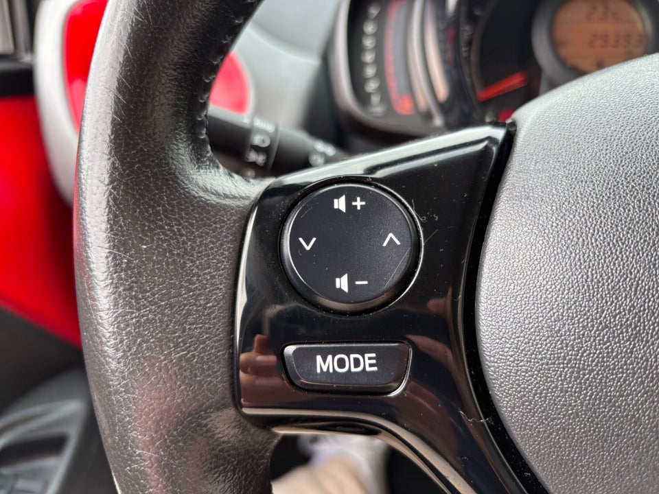 Toyota Aygo 1,0 VVT-i x-press 5d