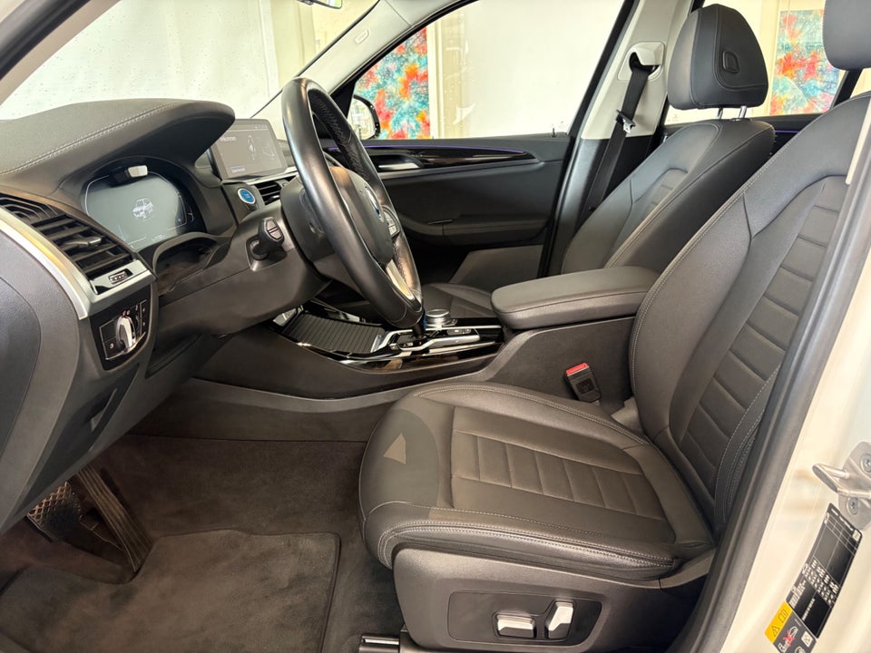 BMW iX3 Charged 5d