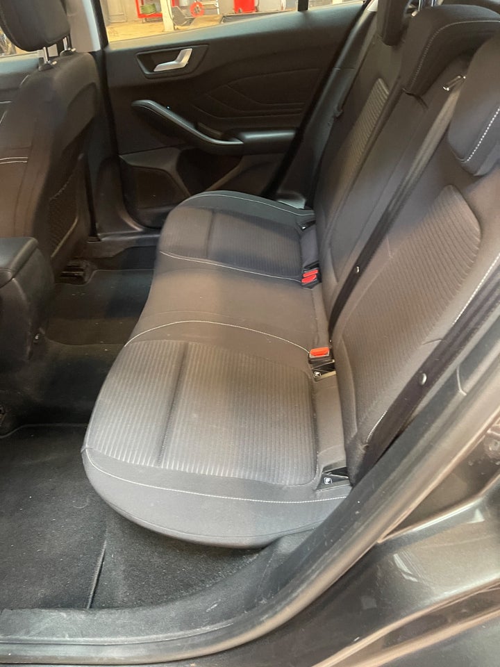 Ford Focus 1,0 EcoBoost Titanium 5d
