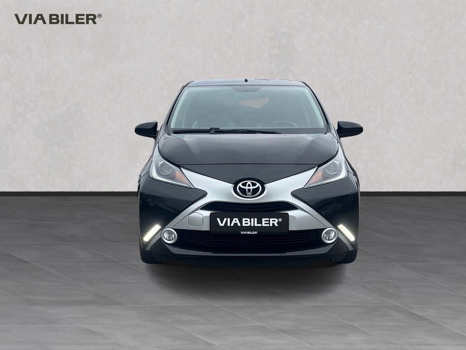 Toyota Aygo 1,0 VVT-i x-black 5d