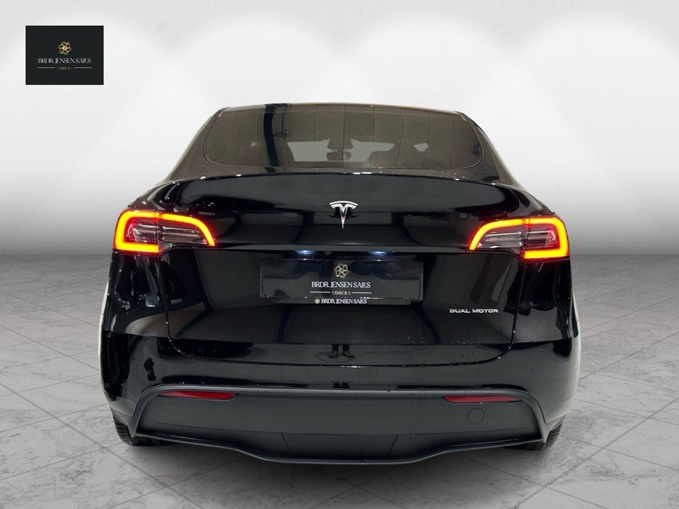 Tesla Model Y Long Range AWD 5d