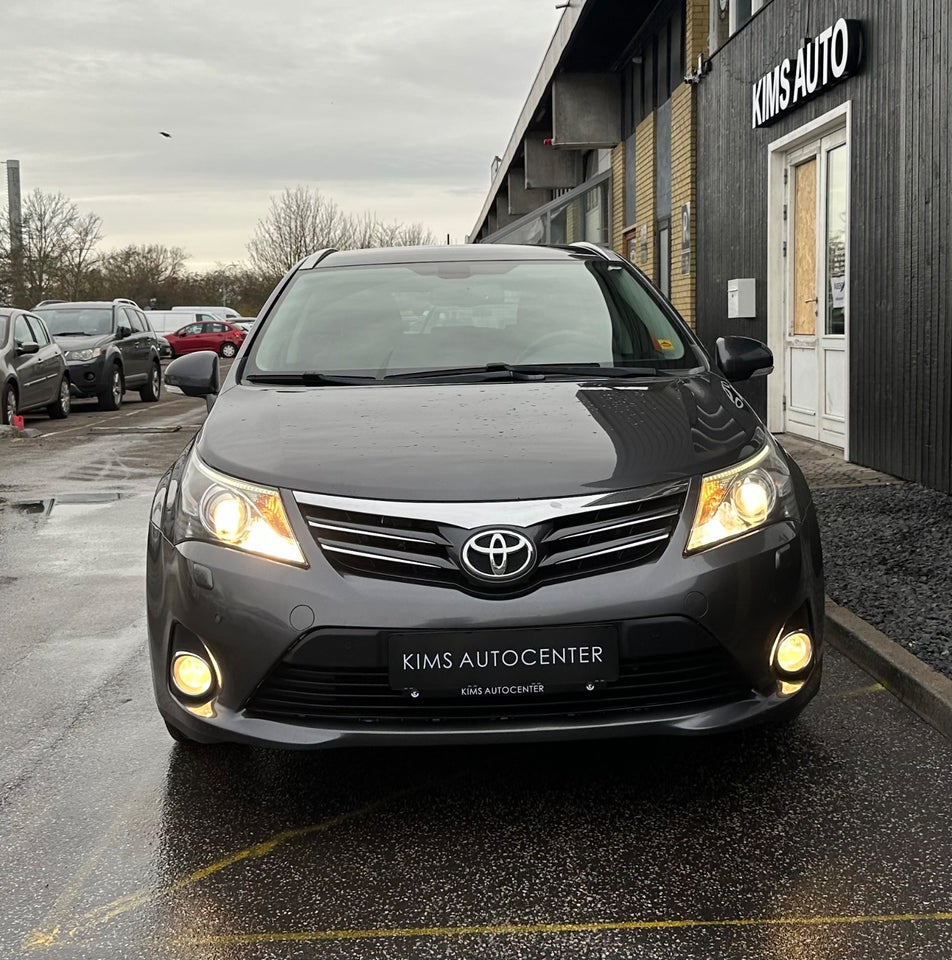 Toyota Avensis 1,8 VVT-i T2 Touch stc. 5d