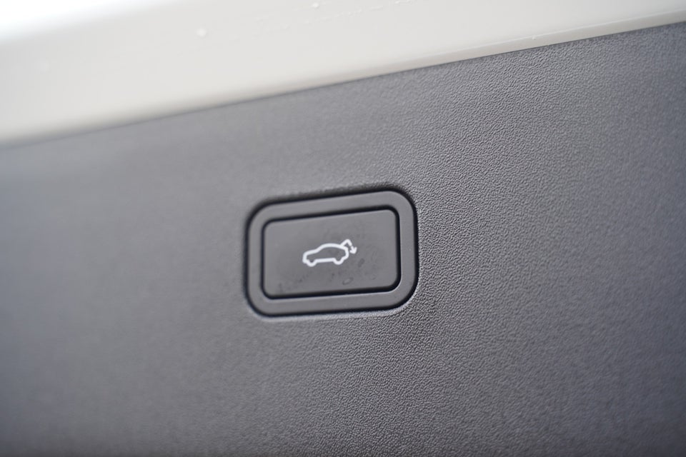 Volvo EX30 Extended Range Plus 5d