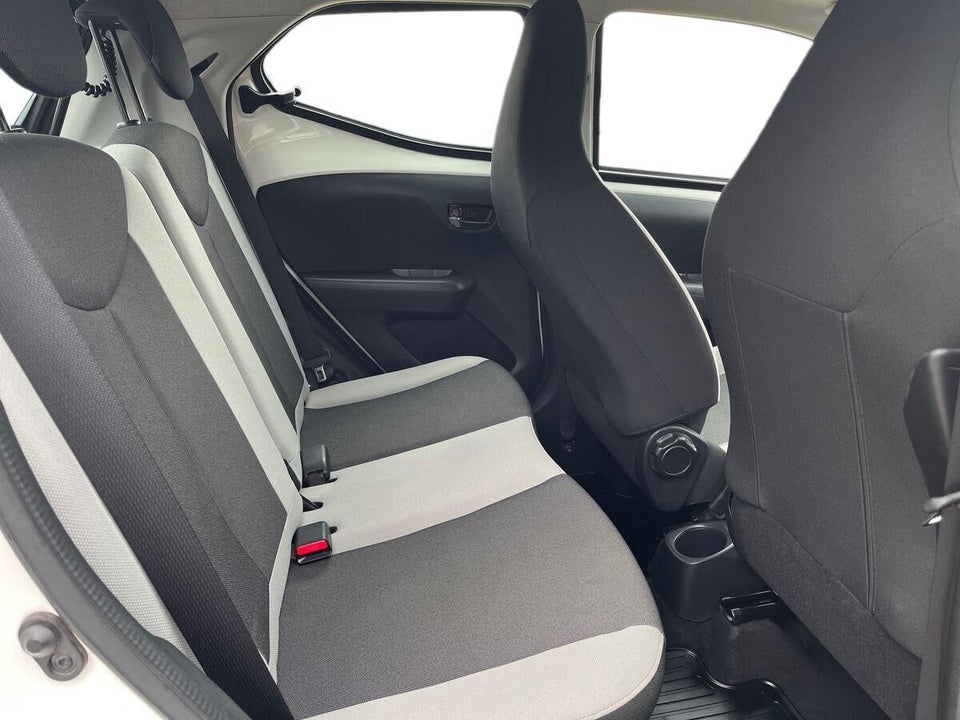 Toyota Aygo 1,0 VVT-i x-sky 5d