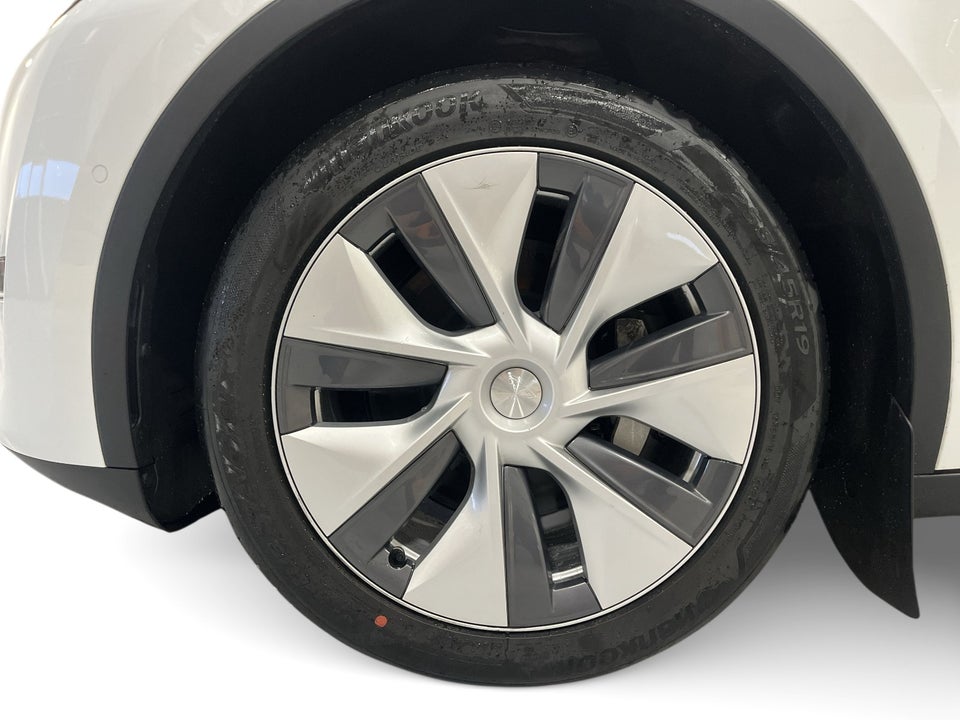 Tesla Model Y Long Range AWD 5d