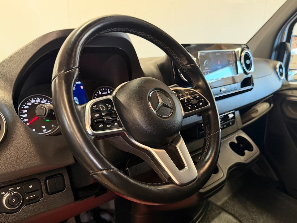 Mercedes Sprinter 319 2,0 CDi A2 Kassevogn aut. RWD