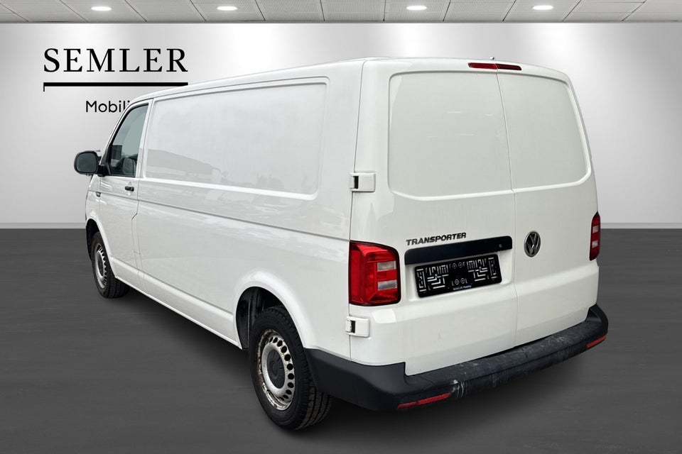 VW Transporter 2,0 TDi 102 Kassevogn lang