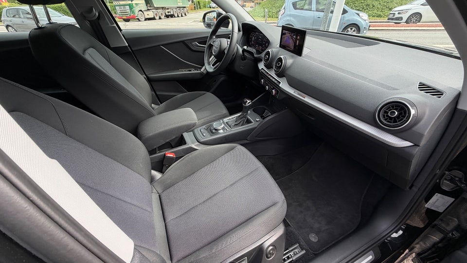 Audi Q2 35 TFSi Prestige S-tr. 5d
