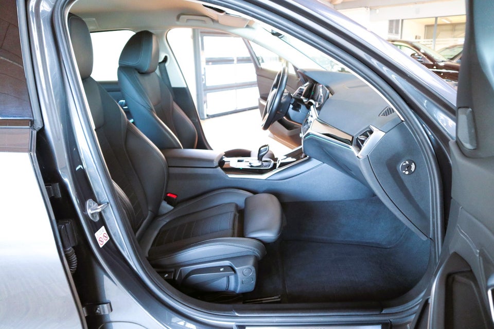 BMW 330e 2,0 Touring Sport Line aut. 5d