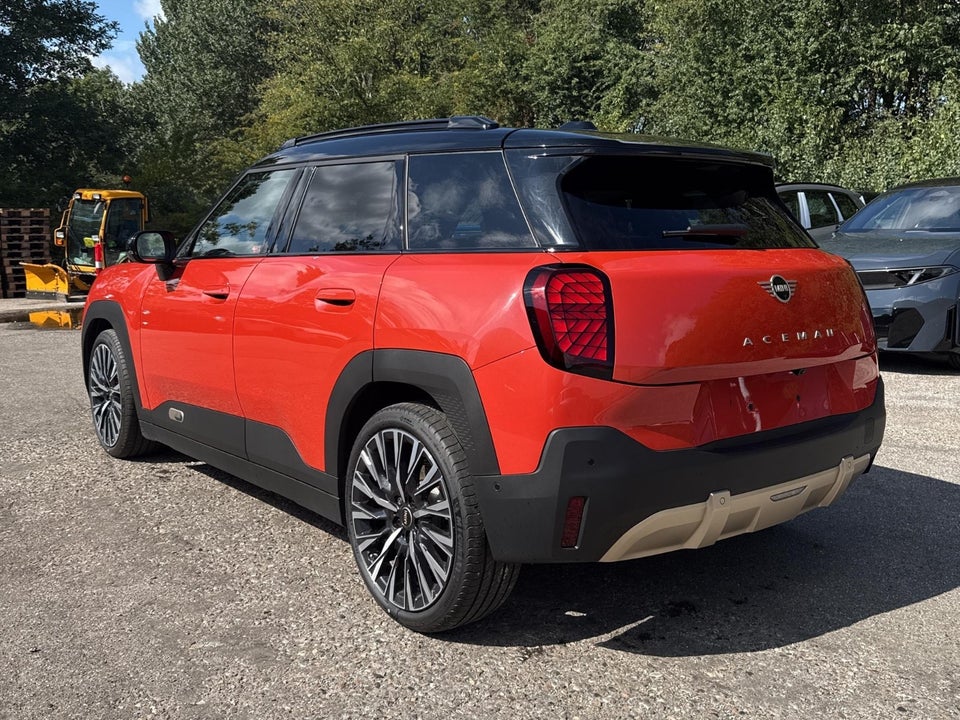 MINI Aceman E Favoured Trim L 5d