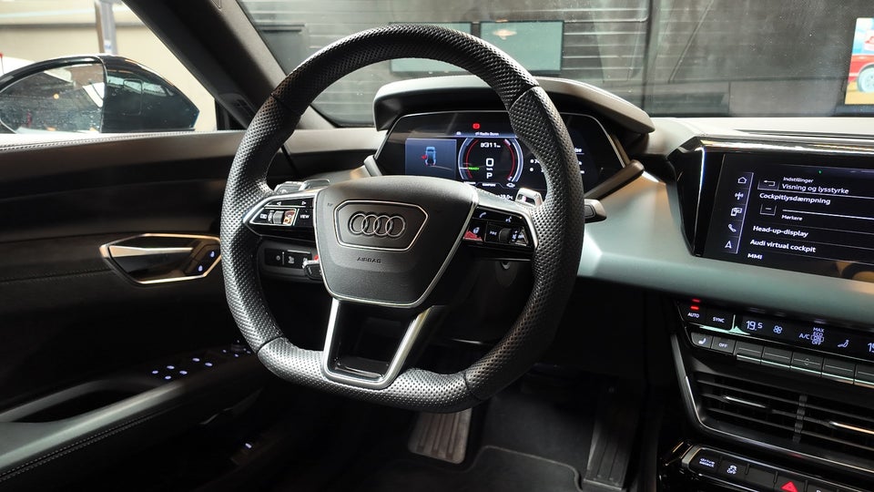 Audi e-tron GT quattro 4d