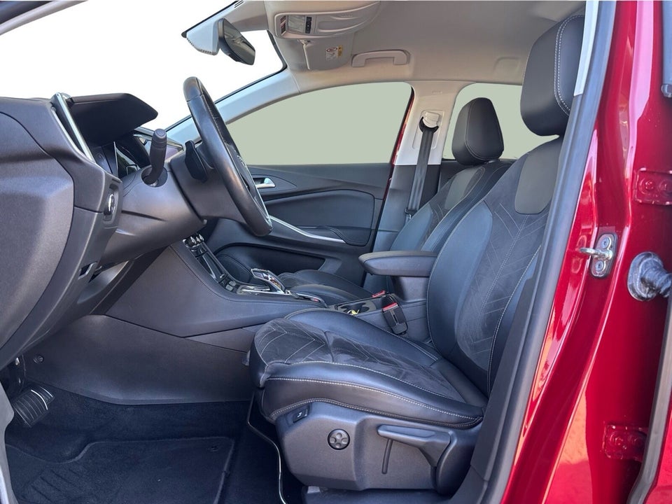 Opel Grandland 1,6 Hybrid Ultimate Sport Pack aut. 5d