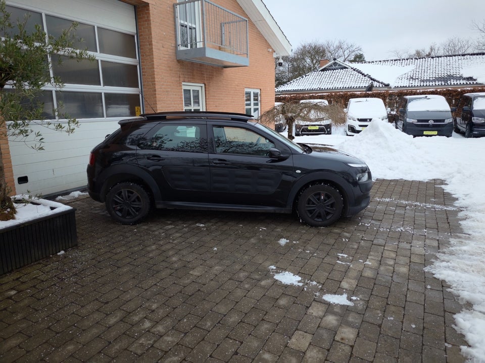 Citroën C4 Cactus 1,6 BlueHDi 100 Feel Van 5d