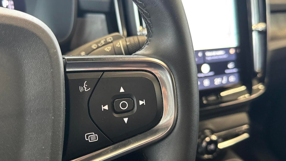 Volvo XC40 ReCharge Extended Range Plus 5d