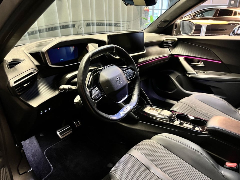 Peugeot e-2008 50 GT 5d